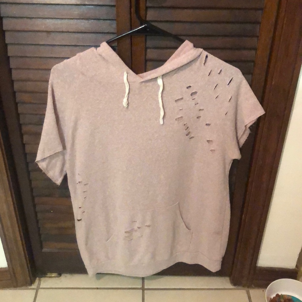 Light pink distressed shortsleeved hoody